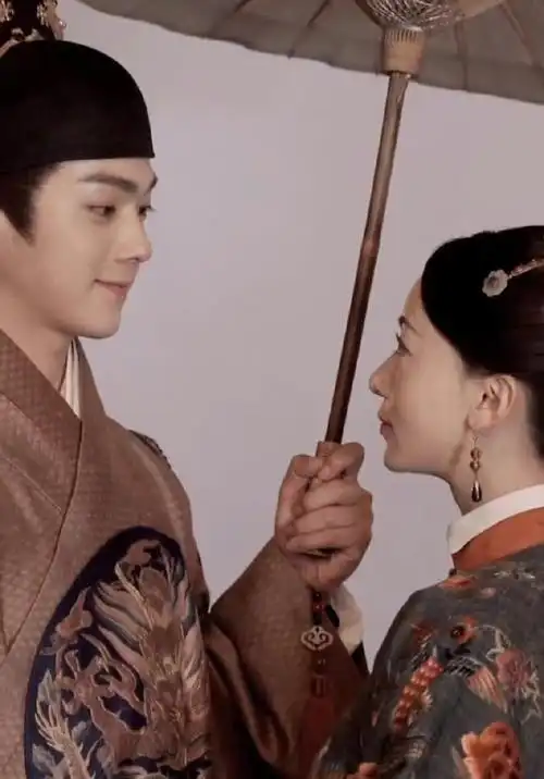 许凯吴谨言尚食对视海报花絮