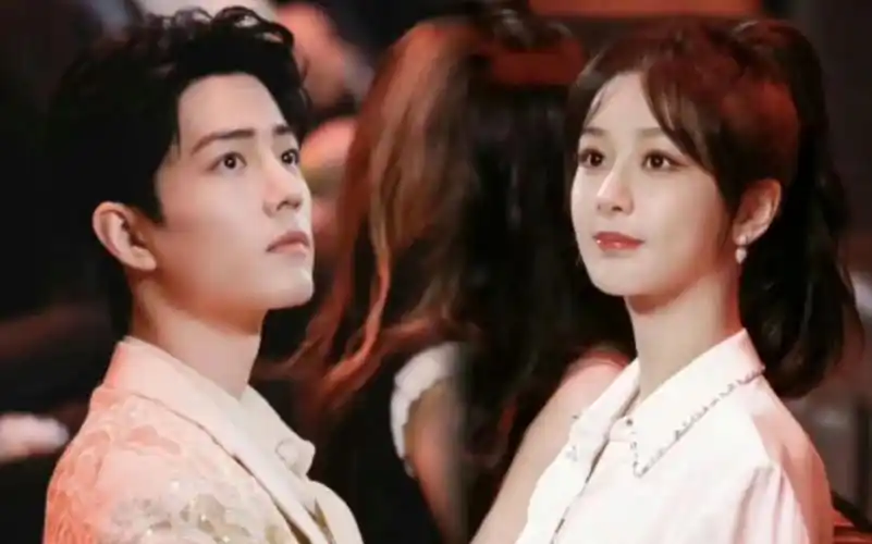 杨紫×肖战〗当他站起来看向她,她还在和欣欣聊天,突然俩人对视,她