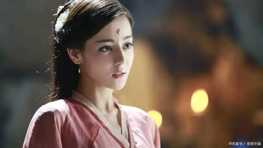 迪丽热巴新剧《公诉》遭质疑:脸不像检察官,演技不在线_角色_转型