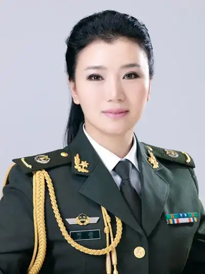 当代著名"军旅歌唱家"子祺 [复制本帖链接]