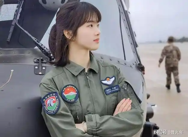 日本人看到美女飞行员徐凤灿后,表示质疑,真有那么漂亮的飞行员