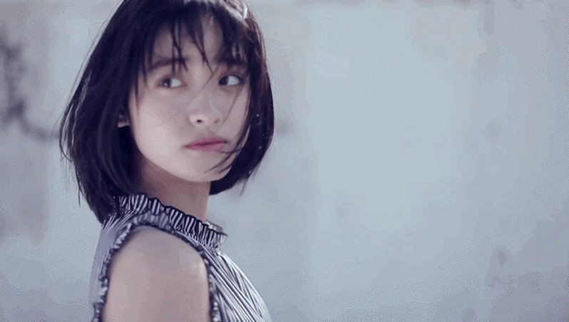 沈月刘海雨好大沈月刚刚发微博放了吹头发的动图