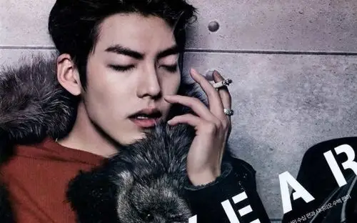 韩国男神抽烟画报人生:李光洙金在中赵寅成池昌旭李钟硕金秀贤权志龙