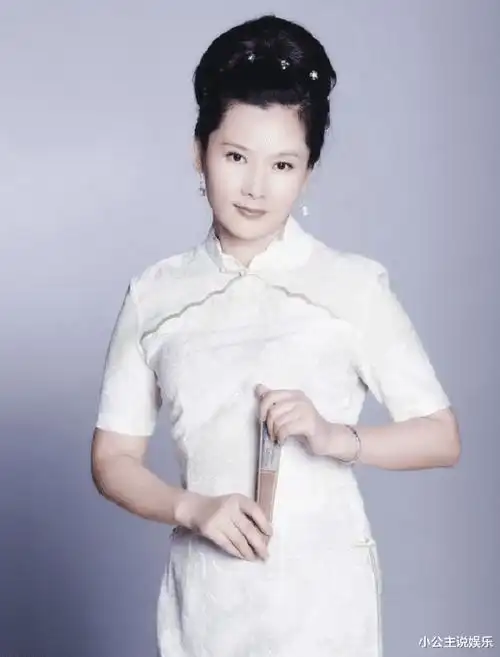 何赛飞|因长相太美无人敢追,父亲为了她终身不娶,她的魅力有多大?