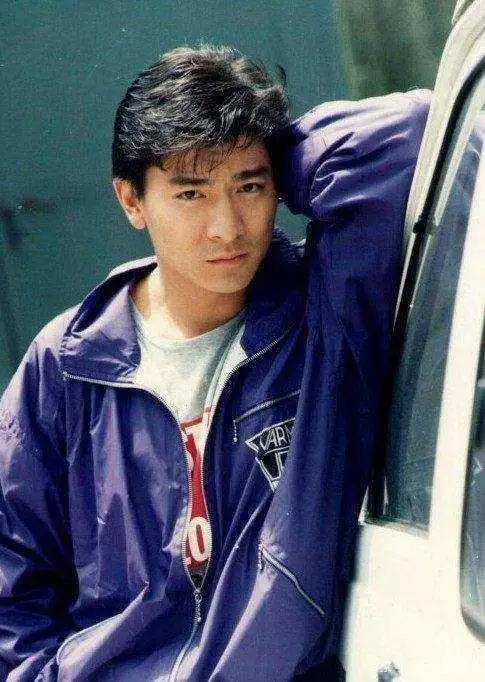 刘德华巅峰时期的帅气照片