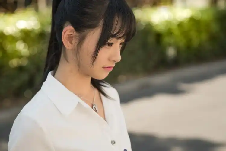 sing林津伊写真清新美好明眸皓齿似拍牙膏广告