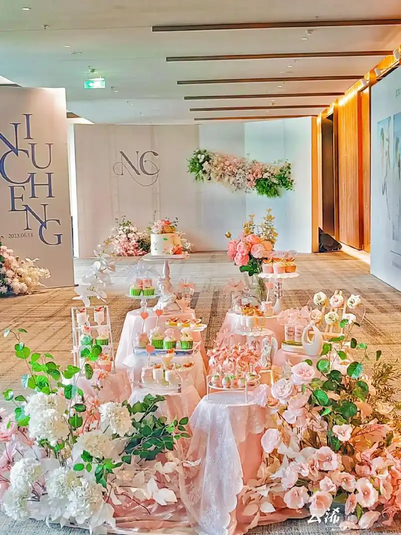 西安白绿粉色系婚礼甜品台.#婚礼甜品台 #甜品台 #西安甜品 - 抖音