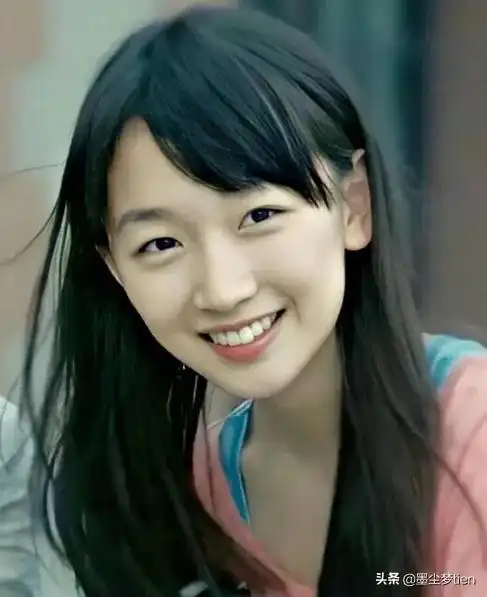 周冬雨罕见长发旧照曝光看到正脸这大概就是清纯女神