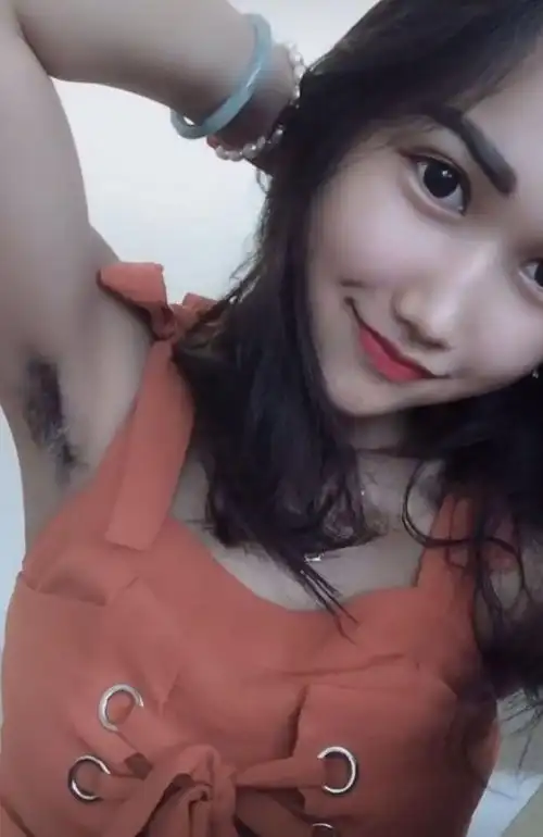 快手腋毛小姐姐走红网友那一腋你伤害了我