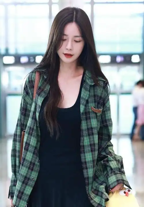 对沈梦辰机场造型的评价