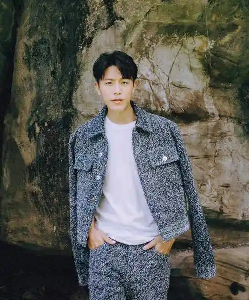 韦礼安|35岁知名歌手官宣结婚!