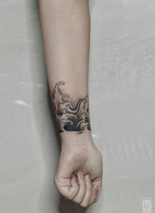 简单耐看的海浪手环纹身个性臂环纹身设计3