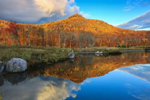 加拿大魁北克翠湖山庄(mont-tremblant)秋色-2019