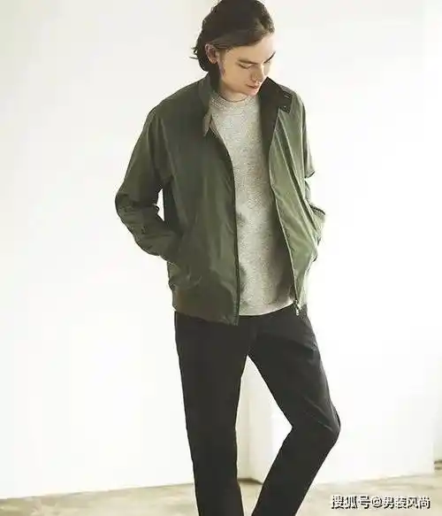 春季男士穿什么颜色的哈灵顿夹克既显年轻时又能彰显成熟稳重的男人味