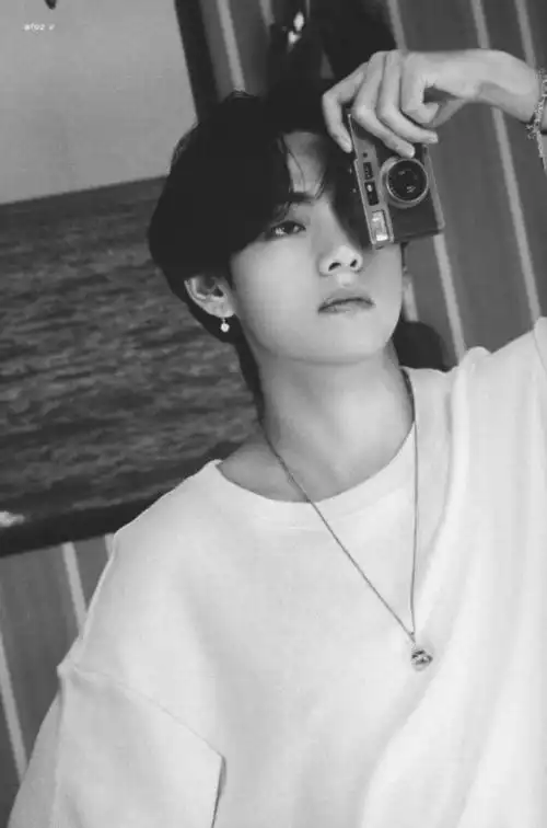 至少你在我们村是首帅金泰亨