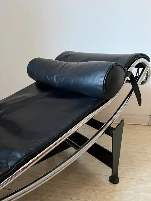 柯布西耶的lc4躺椅