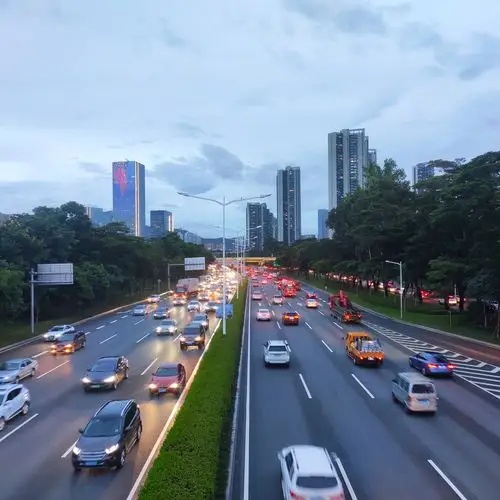 傍晚城市车流深圳北环大道晚高峰