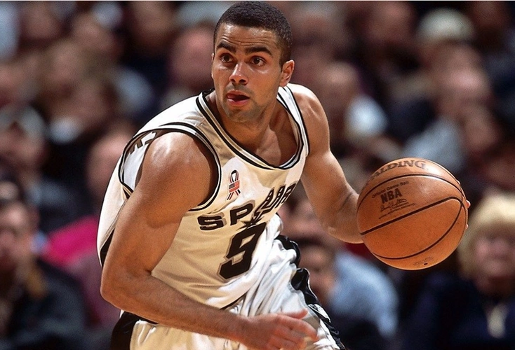 帕克生涯扣篮8次保罗扣篮42次你知道纳什和艾弗森几次吗