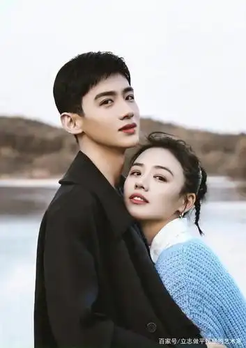 白敬亭屏幕初吻?亲到马思纯鼻子上了