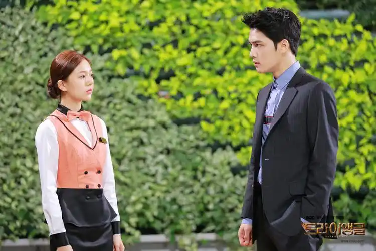 p>《triangle》是 a href="#">韩国mbc电视台 /a>自2014年5月5日起在