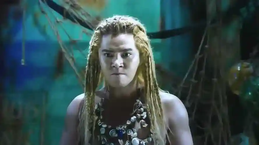 邓超在美人鱼电影里爱上了林允儿张雨绮非常生气