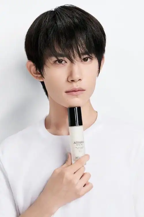 易烊千玺出生地,易烊千玺生图-图片大观-奇异网