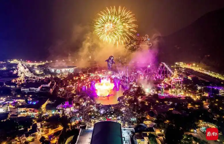 横琴湾畔跨年狂欢烟火璀璨仿若梦幻国度