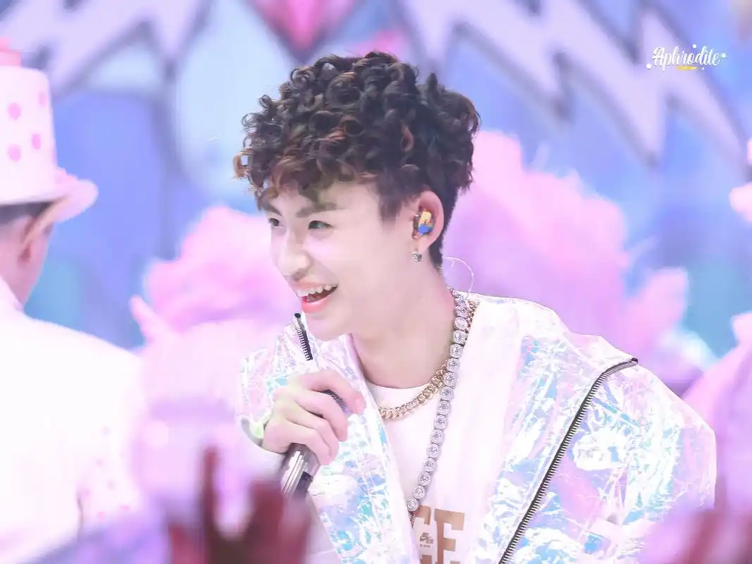 独角兽卷毛小琳神秘的彩色生物baby