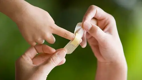 创可贴何以致截肢?