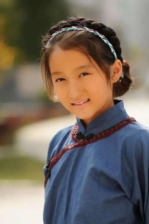 青岛影视公司联合摄制电影《春蕾绽放》线上看 13岁关晓彤演技不青涩