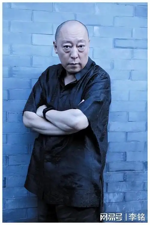 倪大红:59岁晚来红,老婆是个谜,事实证明,他已走上另一条大道