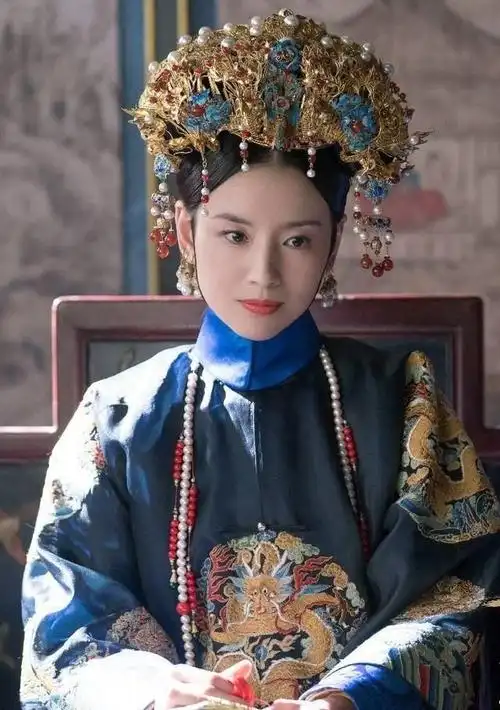 清宫剧十二款钿子比美:琳琅的素雅,嬿婉的闪耀,琅嬅的精致