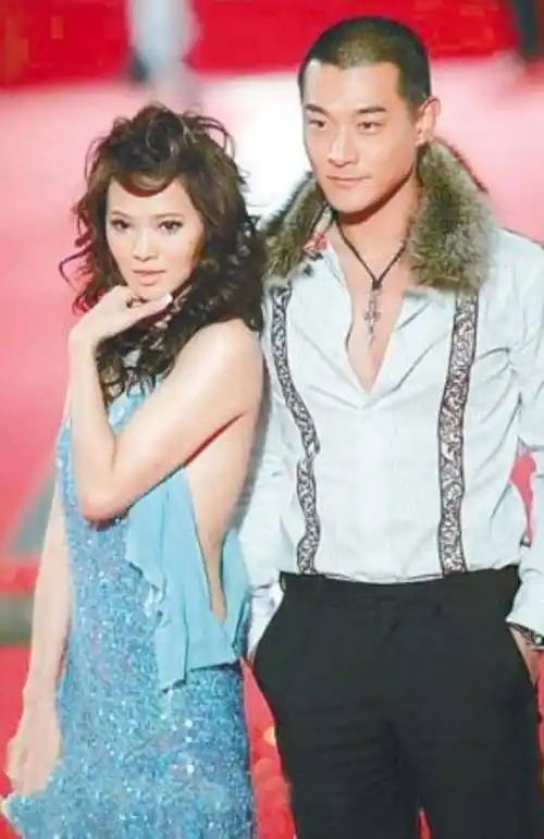 原创当年陷入牵手门事件哭着说我是受害者的黄维德怎么样了