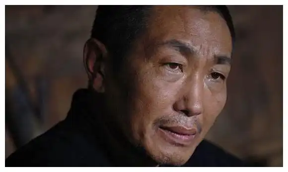 老戏骨杜源:妻子4岁就认识,38年0绯闻,被称为"最痴情男演员"