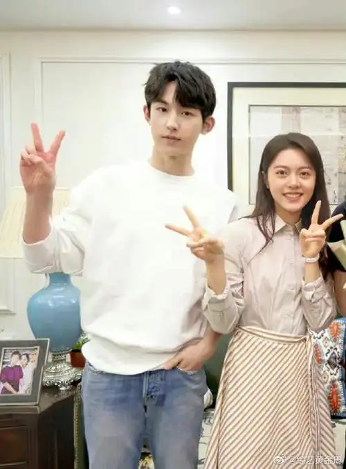 赵今麦郭俊辰一秒cp回归