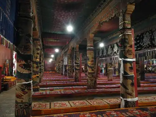 塔尔寺一拉脊山一青海湖