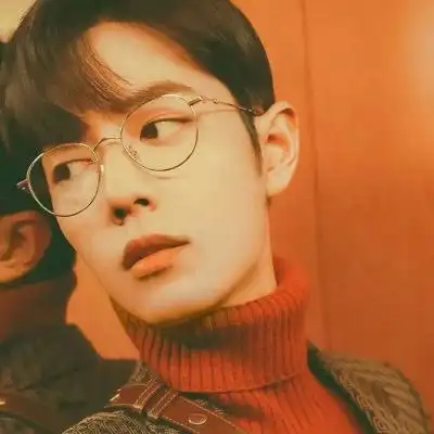 肖战照片高清西装复古风