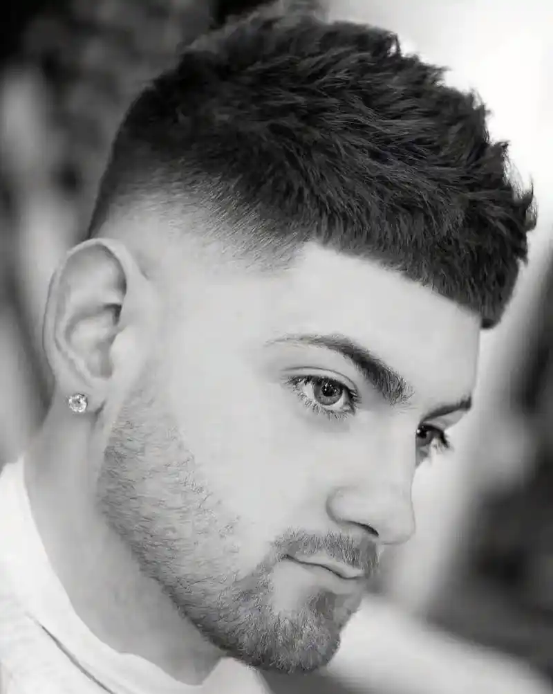 男士发型推荐|凯撒发型 男士经典短发发型|凯撒|简单又时尚,层次分明