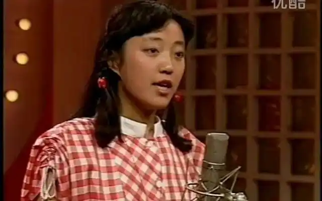 珍贵视频网友制作的已故上海综艺节目主持人英子的生前影像片段