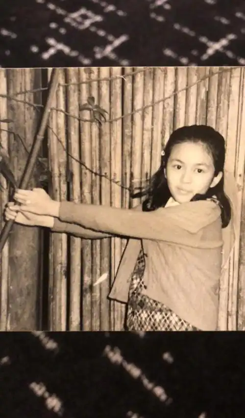 关之琳小时候的一组照片真的从小就是美人坯子胖嘟嘟脖子短