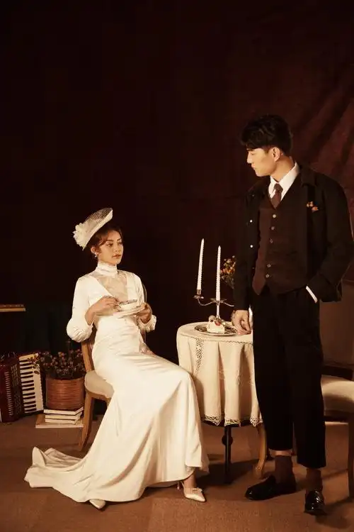 室内必拍的婚纱照风格