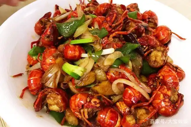 四月爆炒虾球正当季,孕妇也可以吃的放心做法,小小改良好吃美味