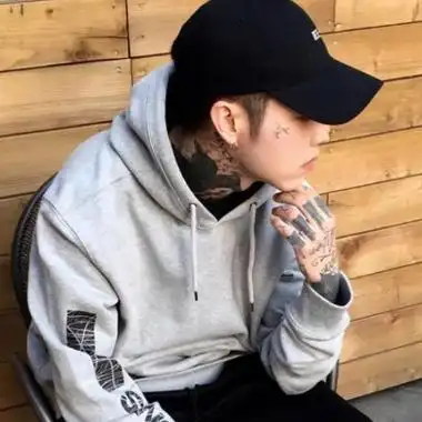 qq头像男生纹身霸气帅哥2021最新人人都善良却又彼此设防