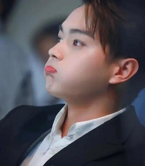 许凯也太可爱了吧,我的男神啊啊啊