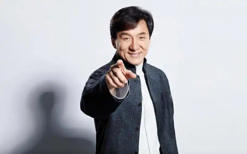 成龙的真名是什么_成龙有私生子吗