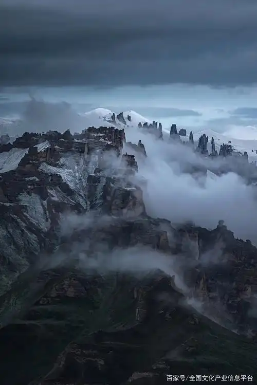 户外风光摄影师走遍新疆,拍摄壮丽山河,张张美图让人惊艳