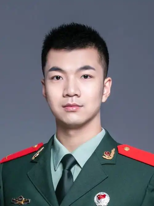 人物|法律人的军装梦——"退役军人"郭宇航专访