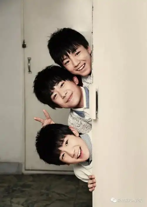 tfboys六年,他们出道,我们同