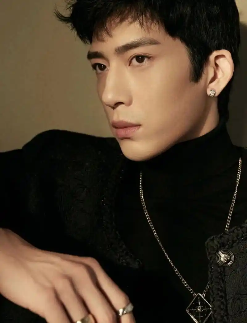 头像壁纸 | 「中国神颜」内娱男明星合集1 本期收录:吴磊,井柏然,朱