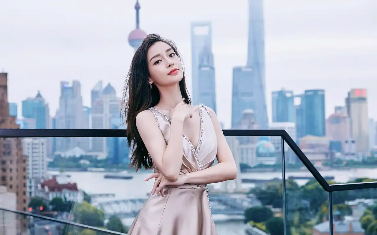 angelababy优雅性感高清桌面壁纸